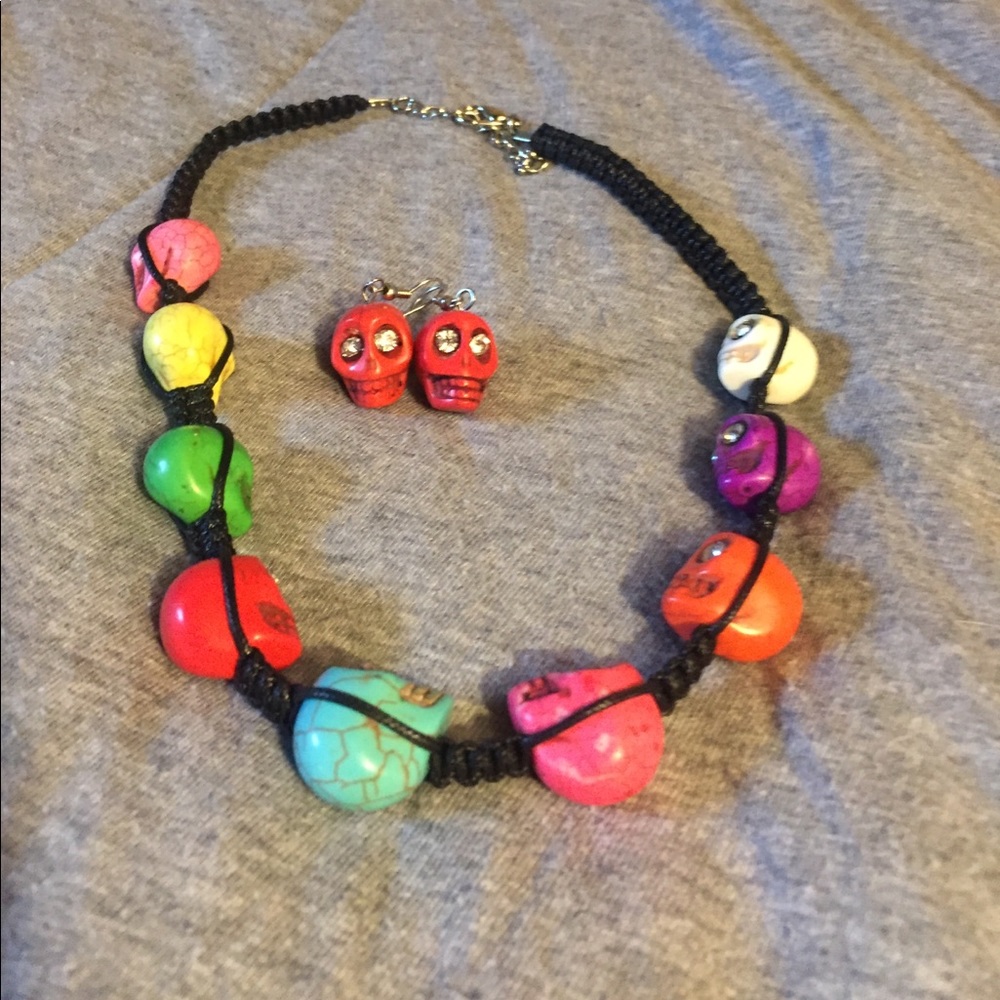 Multicolor skull necklace and earrings set