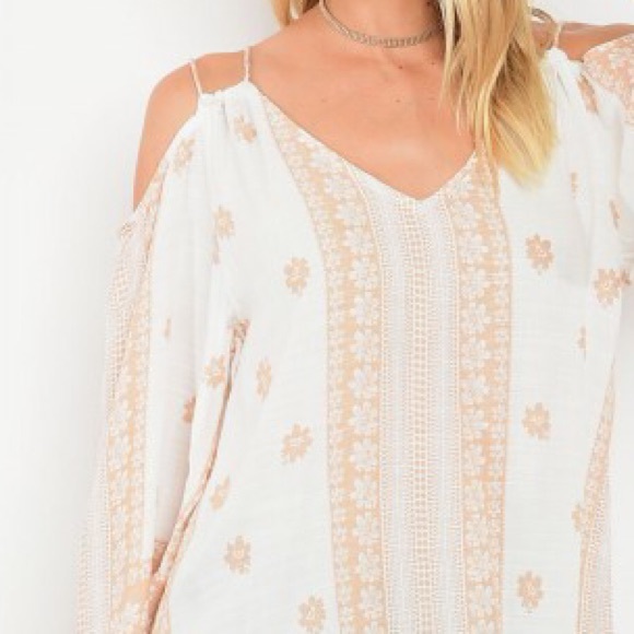 V-Back Open Shoulder Tunic - Picture 4 of 5