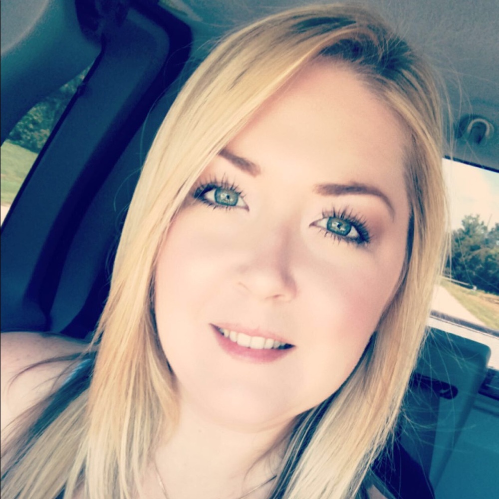 Meet your Posher, Ashley