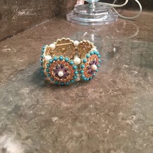 Boutique jewel bracelet