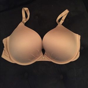 Victoria's Secret Plunge Push Up Bra Size 38DD
