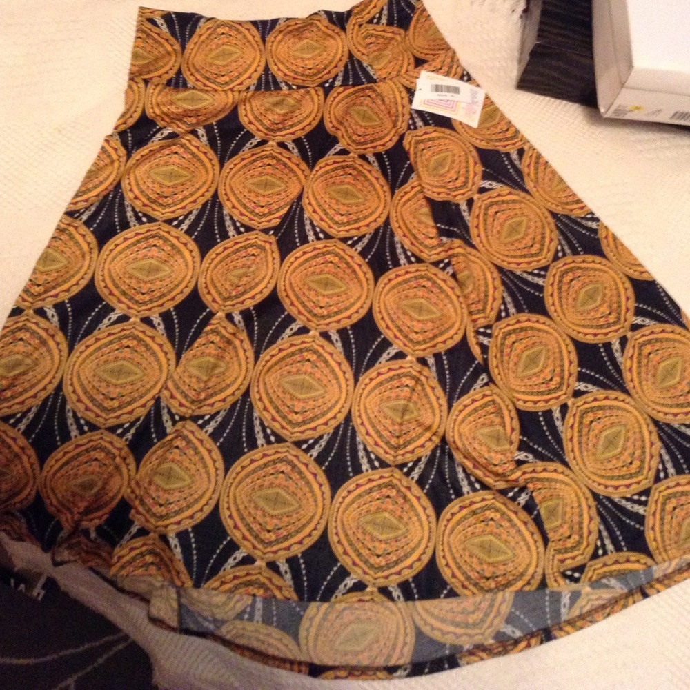 LuLaRoe Azure skirt XL NWT