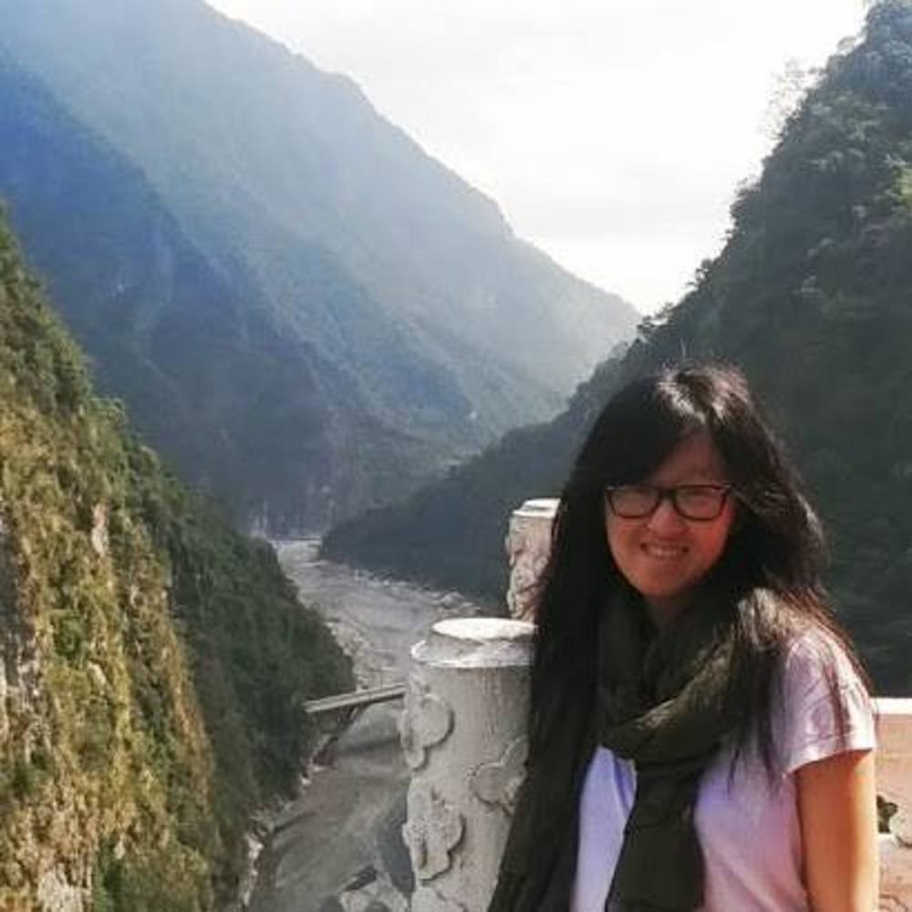 Meet your Posher, Yvonne