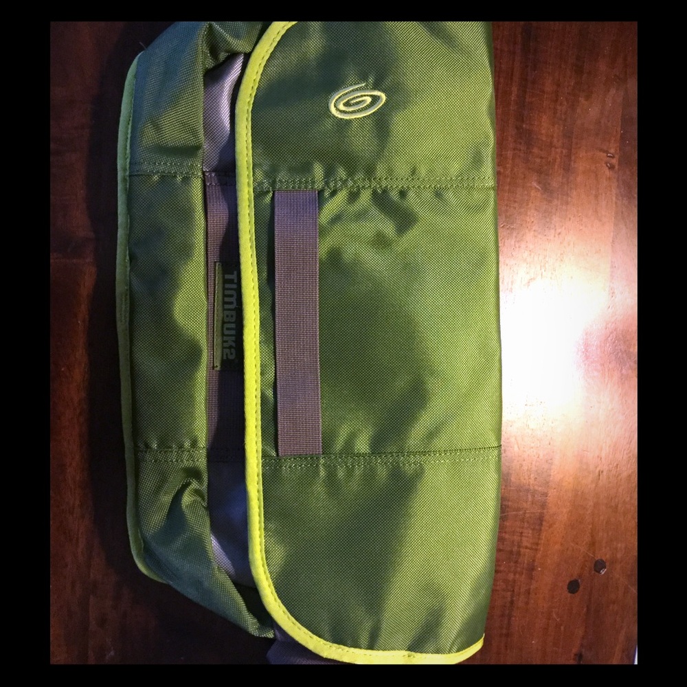 IPad sling pack