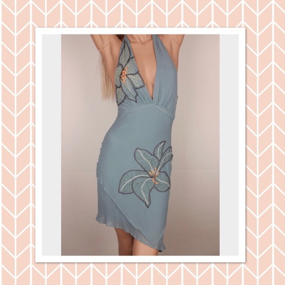 BCBGMaxAzria Dresses & Skirts - Bcbgmaxazria halter dress