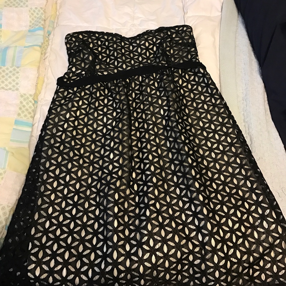Strapless Motherhood Maternity dress.