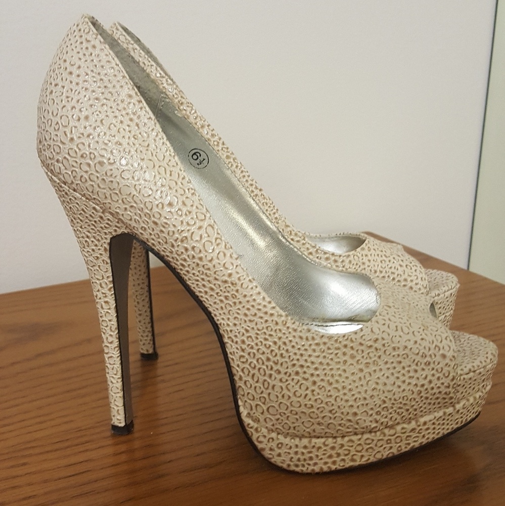 Miss Me Beige platform heels