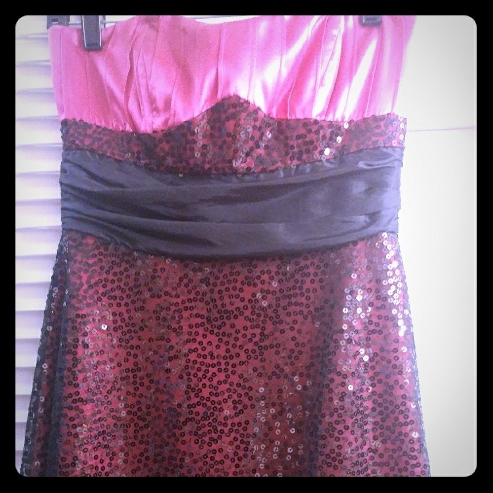 Betsey Johnson sequined cocktail dress sz 6