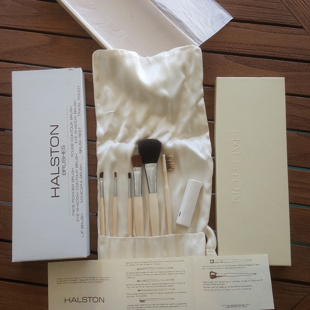 NWOT Vintage Luxury Halston Makeup Brush Set