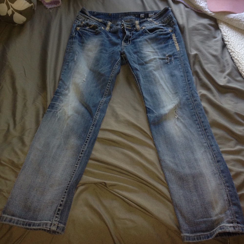 Miss me distressed capris