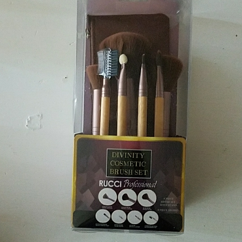Rucci divinity cosmetic brush set