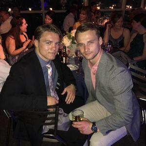 Meet your Posher, Raymond f.