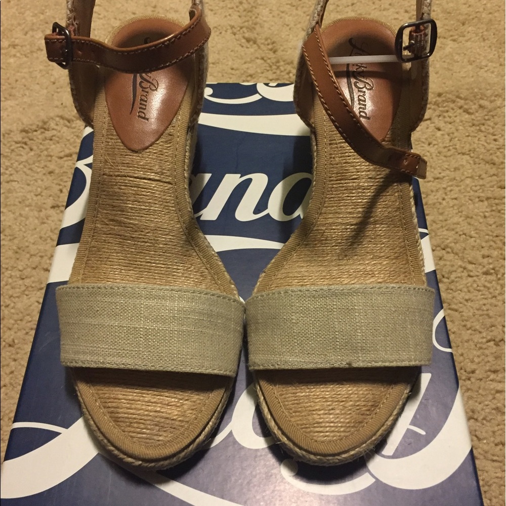 Lucky Wedges