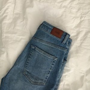 BDG HIGH WAISTED GIRLFRIEND JEANS
