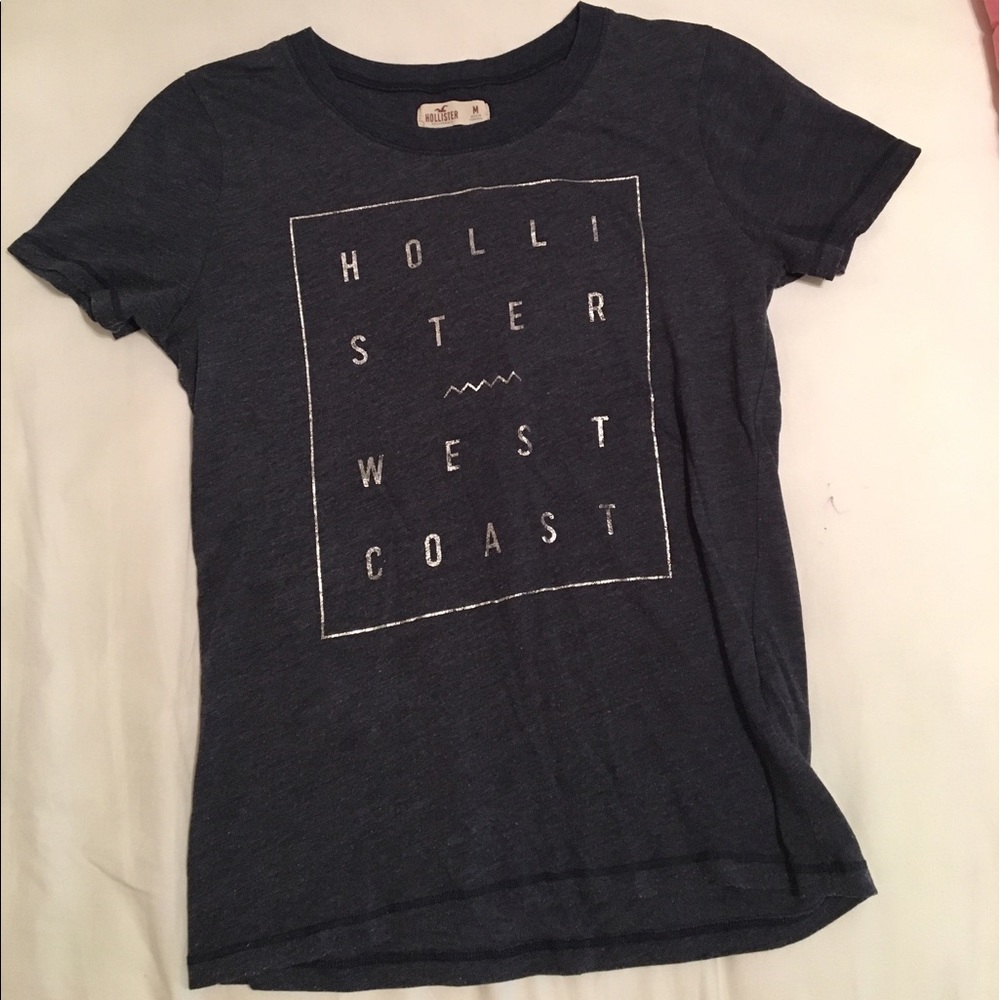 Hollister Graphic Tee
