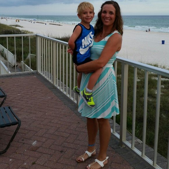 Meet your Posher, Sarah - Picture 1 of 1