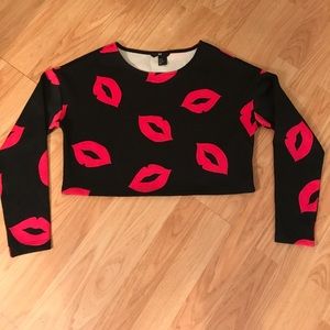 💋H&M Cute Lip Crop Top 💋