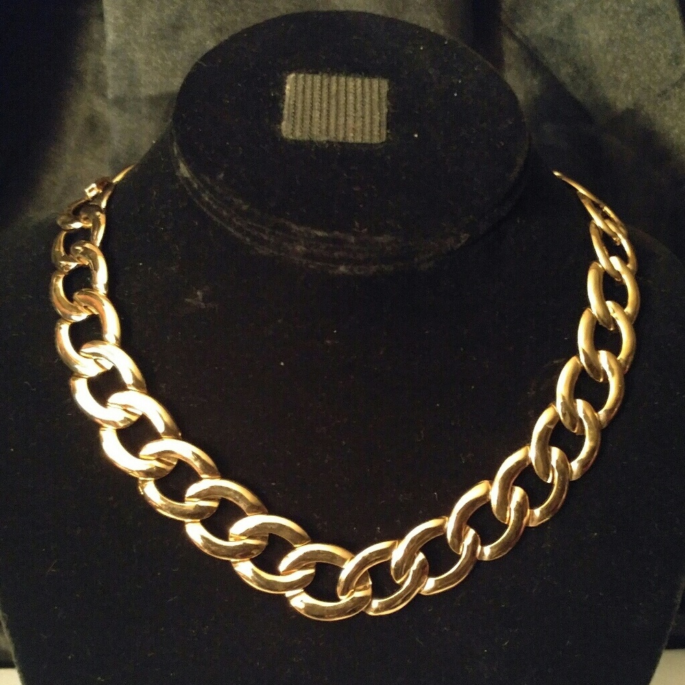 Gold chain link necklace