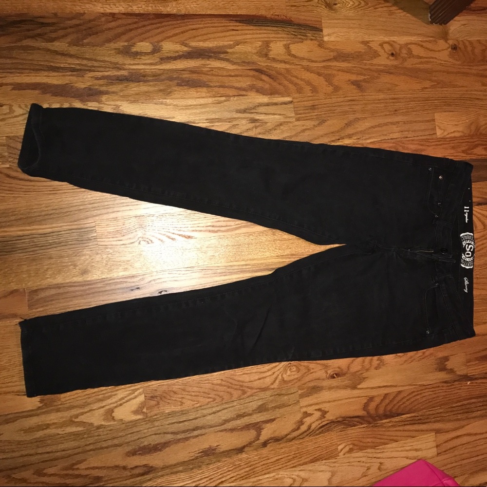 Black skinny jeans
