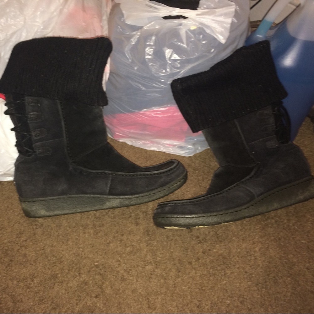 Black north face boots size 10