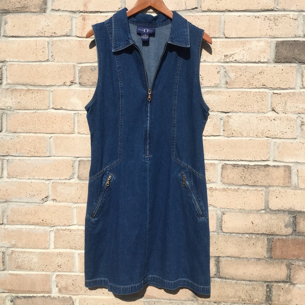 🎉SALE🎉Original TY wear jean dress size 10