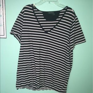 Black and white stripes t-shirt