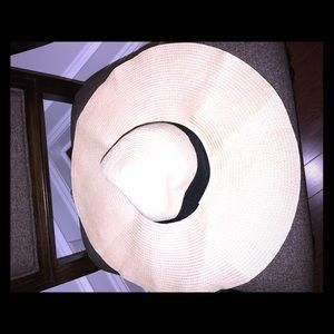 Brand new big brim sun hat!