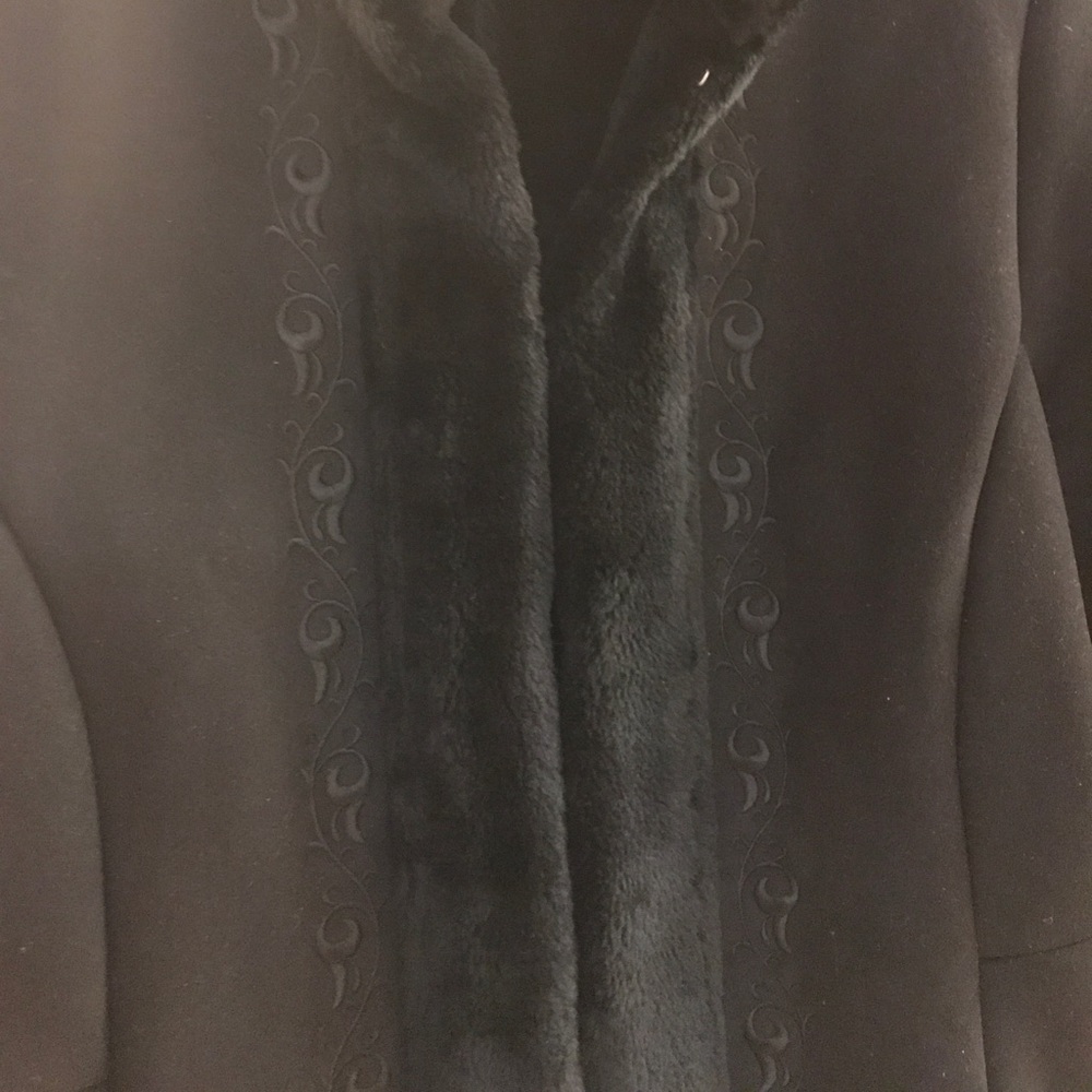 Soft long formal shearling coat - Picture 3 of 6