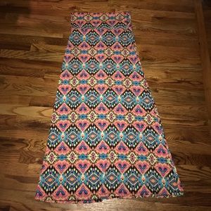 Patterned maxi skirt