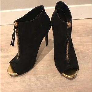 Gold Zippered Suede Black Heels