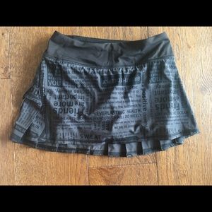 Lululemon black mantra tennis/running skirt