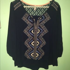 Navy quarter sleeve w/ blue pink and white pattern