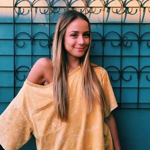 Meet your Posher, Danielle