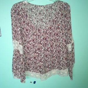 Bell quarter sleeve crop top