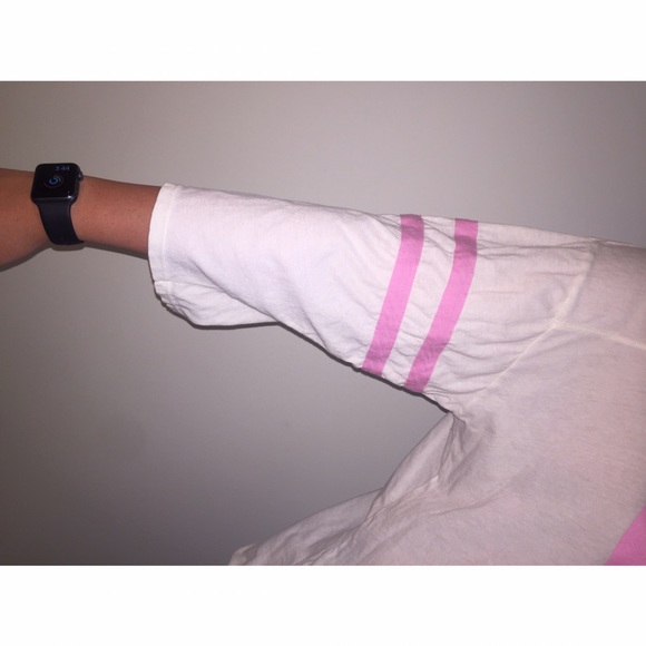 WILDFOX OVERSIZED HEART TEE - Picture 4 of 5