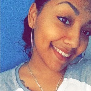 Meet your Posher, Jazmine