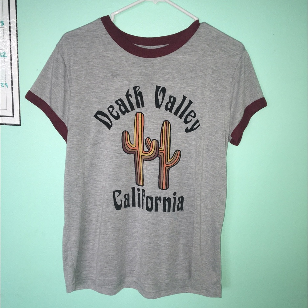 Gray shirt w/ maroon trim