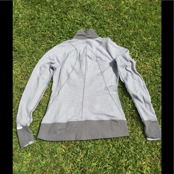 Lululemon pull over jacket - Picture 2 of 2