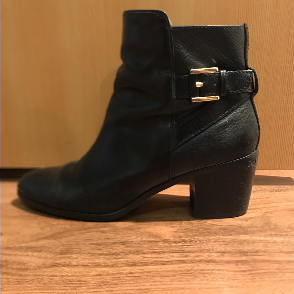 Black short boots with heel