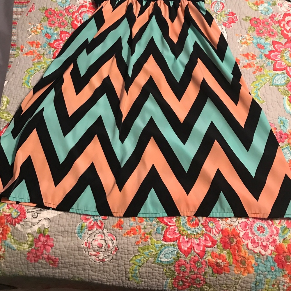 Boutique Dress with Razor Back - Picture 3 of 5