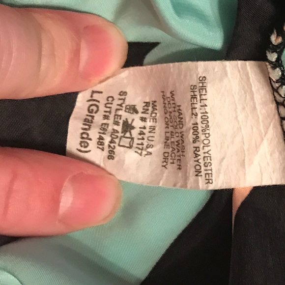 Boutique Dress with Razor Back - Picture 5 of 5