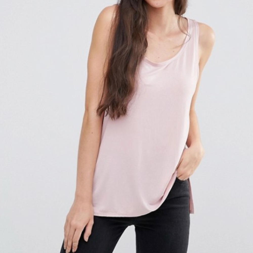 NWT Slouchy Back Tank Top