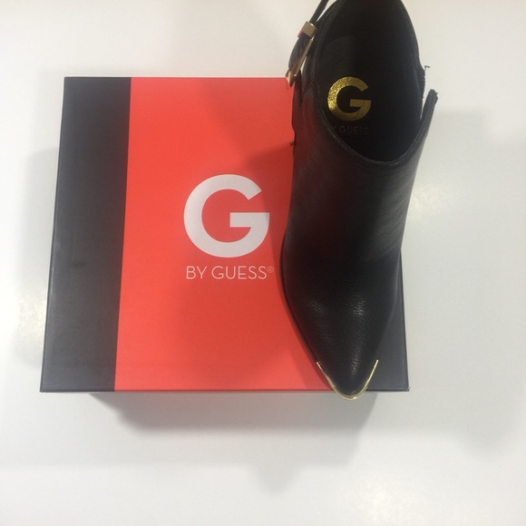 G by Guess Ankle Almond Toed Millsy Booties - Picture 3 of 5