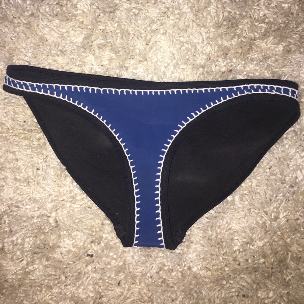 Hotel California triangl bikini bottoms