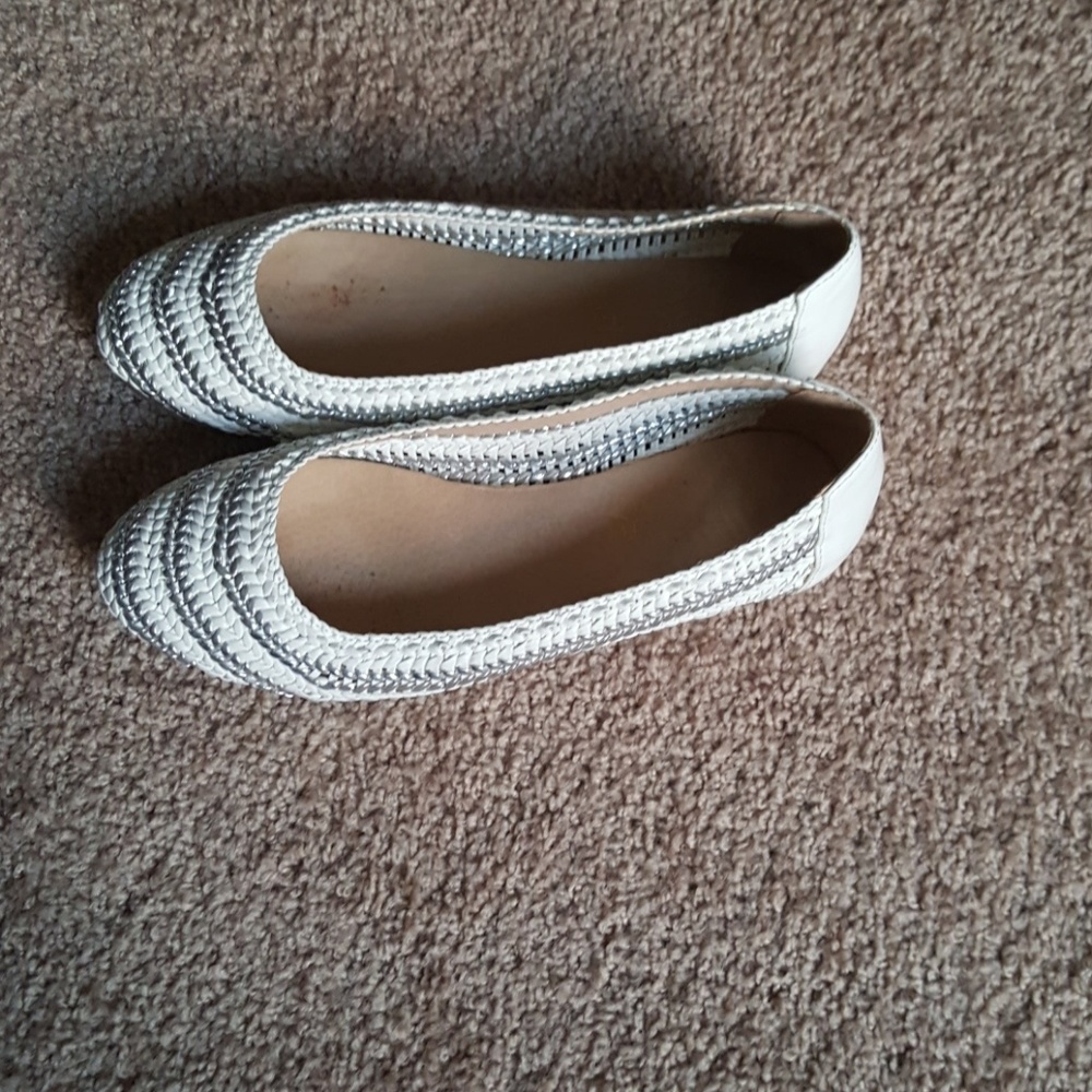 Shoes - Picture 2 of 3