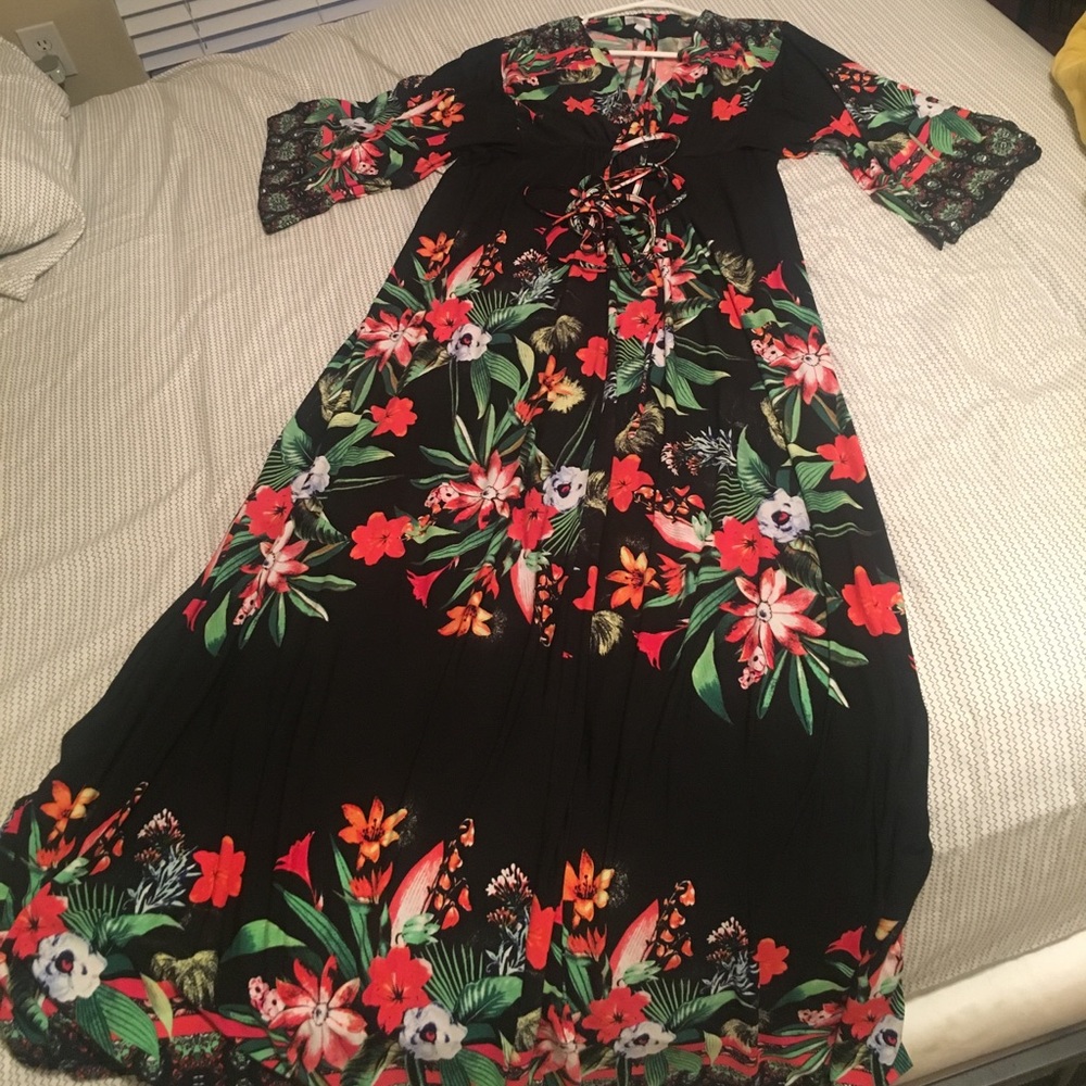 Stretchy floral maxi dress 3/4 sleeve