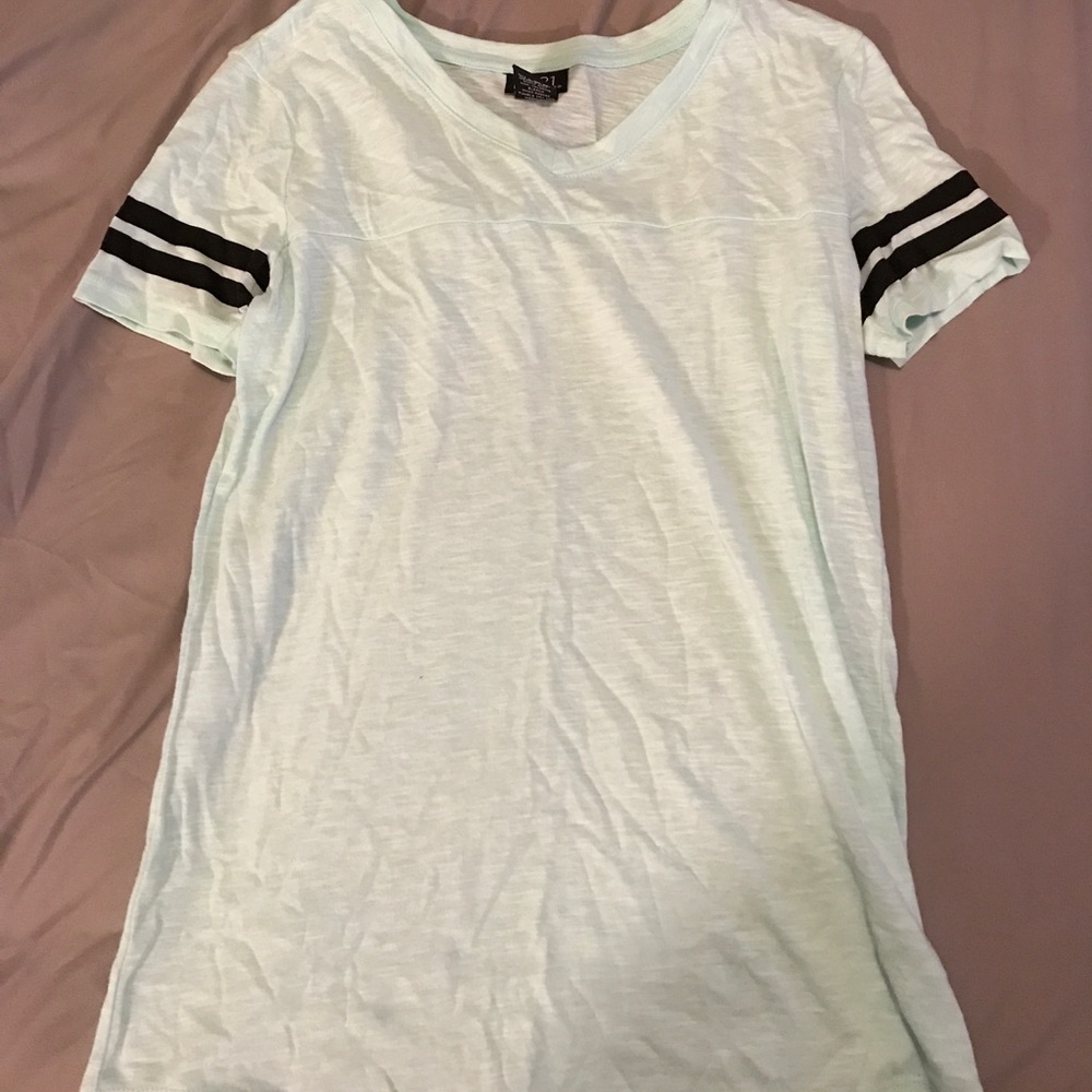Rue 21 tee
