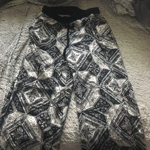 Printed black and white flowy pants.