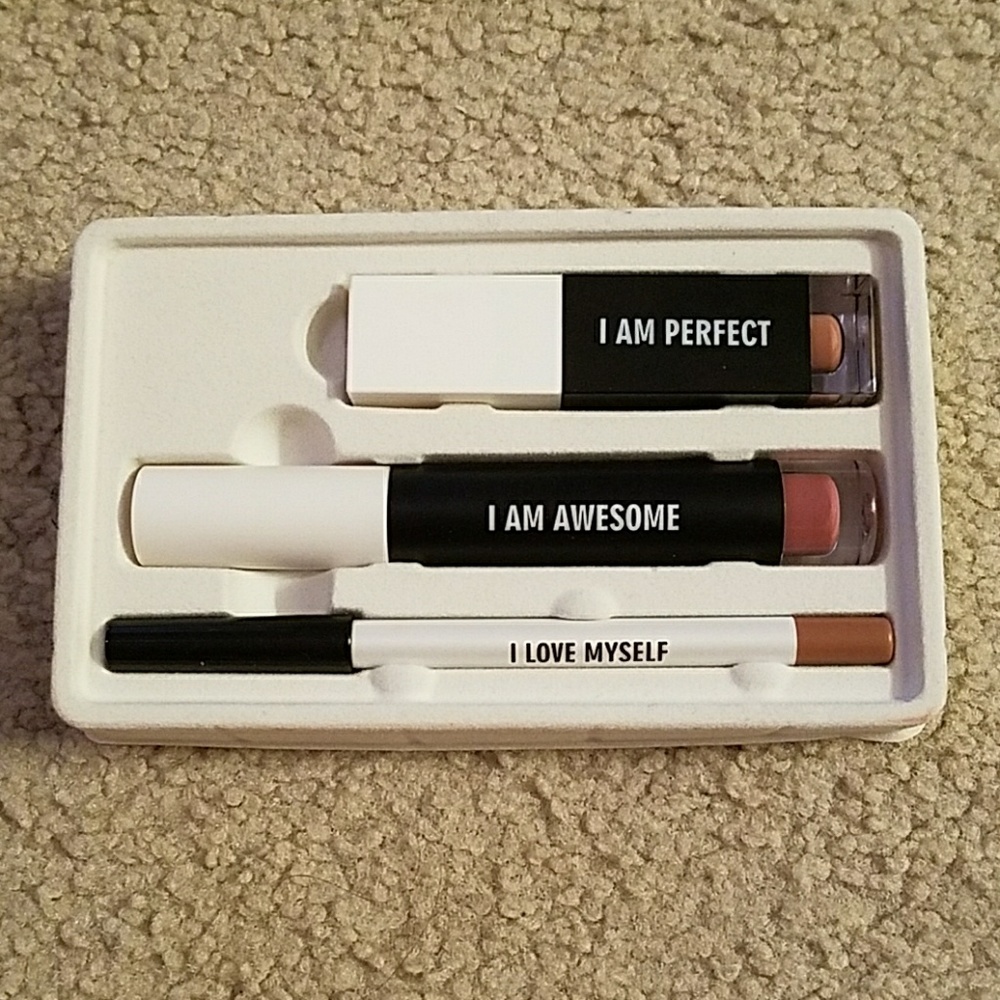 RealHer Lip Set - Nude