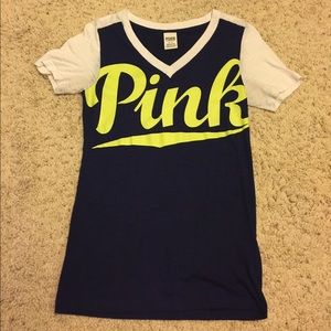 Victoria's Secret Pink VNeck Tshirt Sz Small